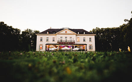 Kavalierhaus Klessheim Eventlocation Salzburg Rückenansicht