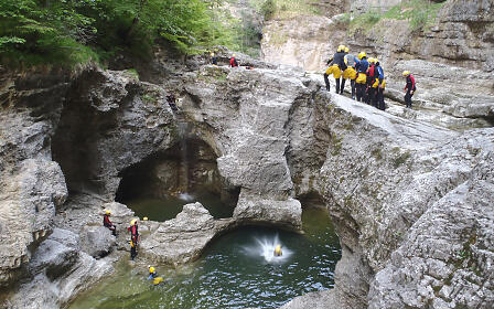 Canyoning jump into the cold water - supporting programme from Crocodile Sports