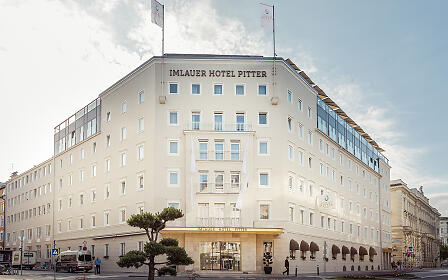Haupteingang Hotel Außenansicht