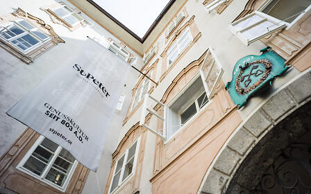 Außenansicht St. Peter Stiftskulinarium
