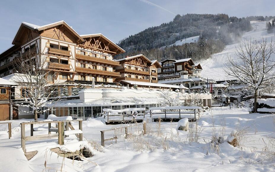 Hotel Oberforsthof exterior view winter