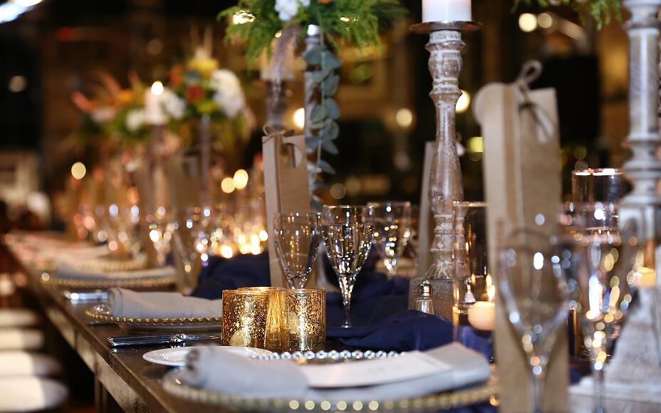 Festlich gedeckter Tisch beim Gala Dinner mit der Eventagentur Columbus